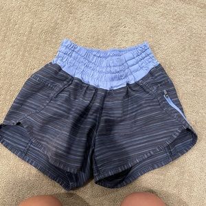 Size 2 lulu shorts
